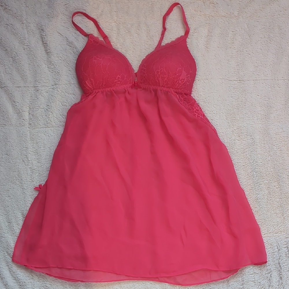 Elegant Pink Lace Chemise